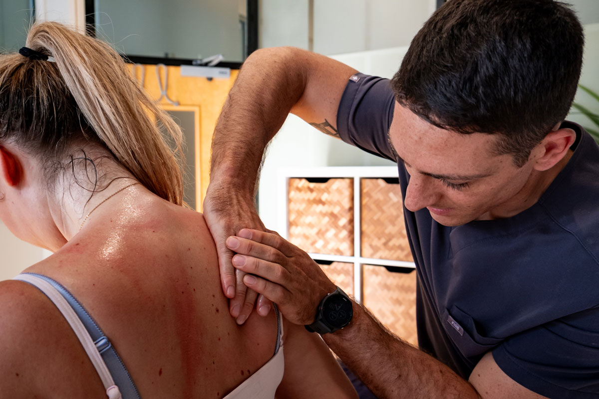 Physiotherapy treatment for shoulder pain