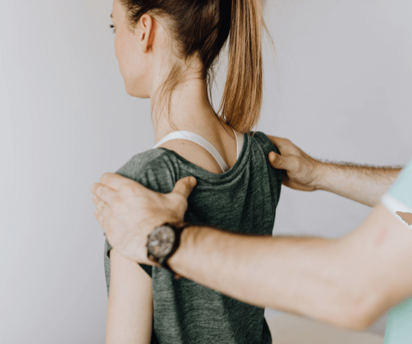Physio vs Chiropractor - Which Is Better for You?